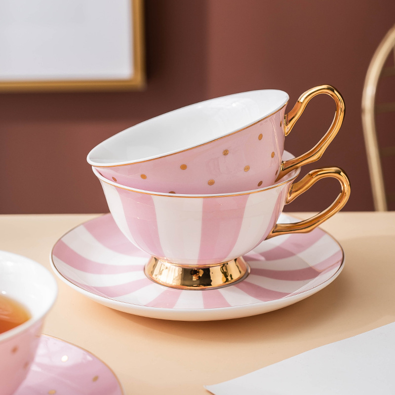 Ceramic Pink Coffee Mugs with  - огляд і ціна Tea And Coffee Kettle