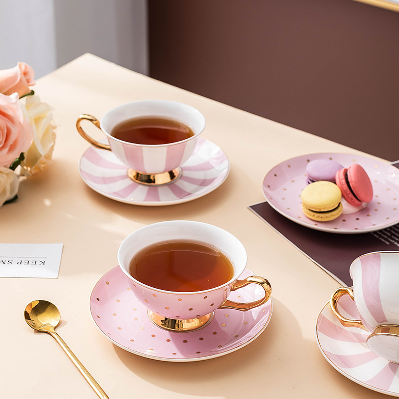 Ceramic Pink Coffee Mugs with  - огляд і ціна Tea And Coffee Kettle